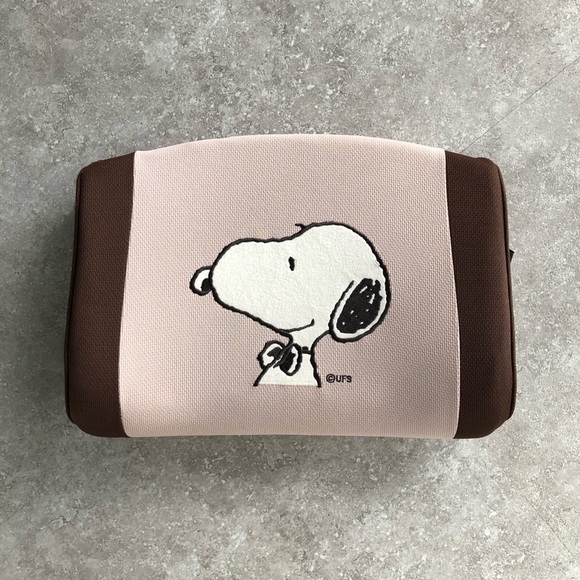 🚫SOLD🚫Snoopy lumbar cushion